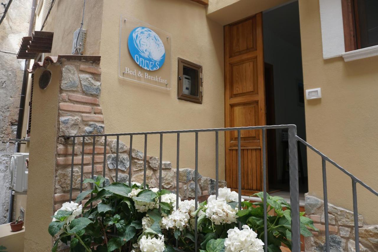 Casa Vacanze B&B Ondes Camerota Bagian luar foto
